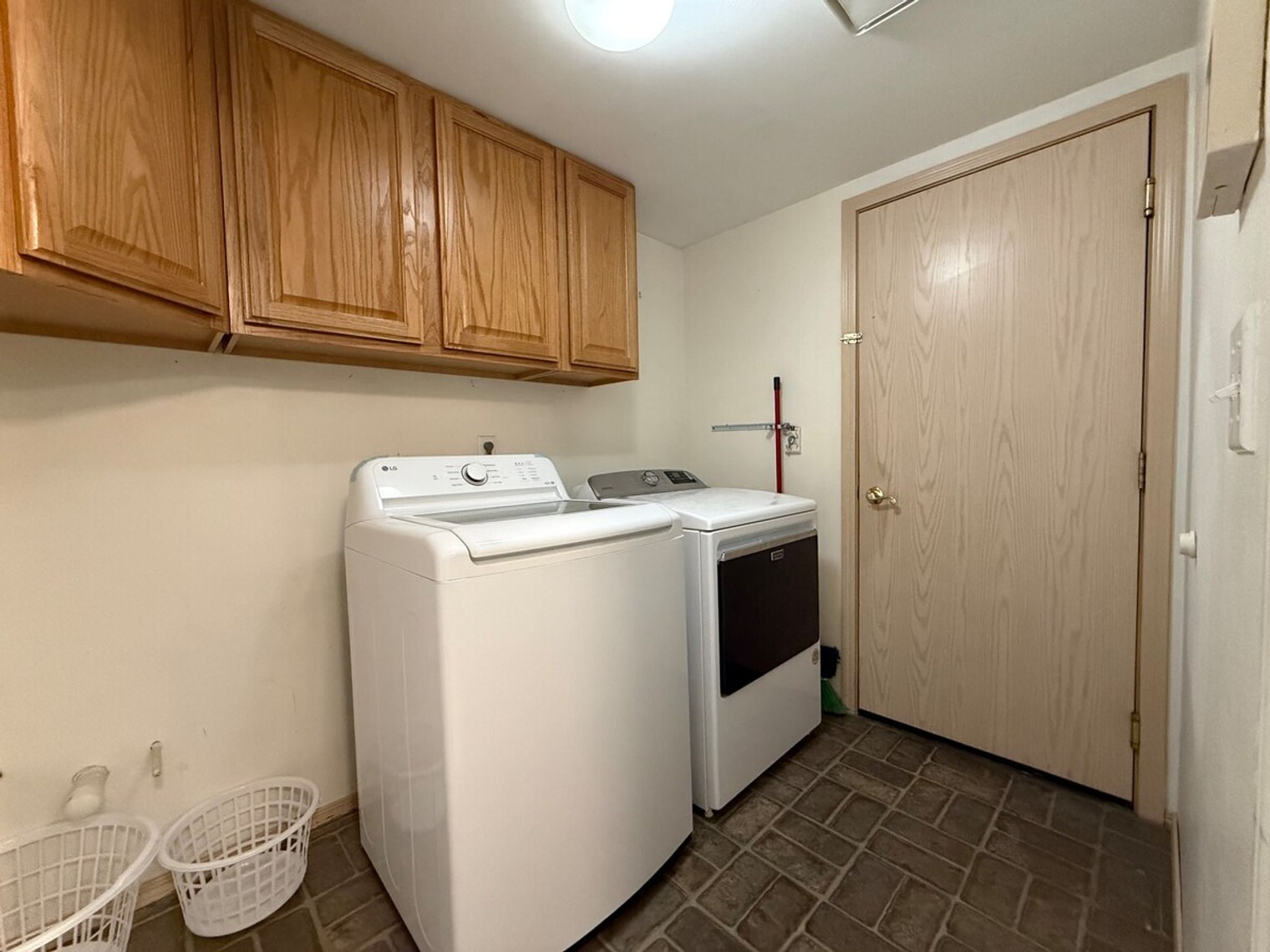 Building Photo - 154 Newhaven Ct