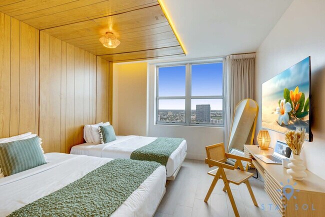 Building Photo - 4010 S Ocean Dr