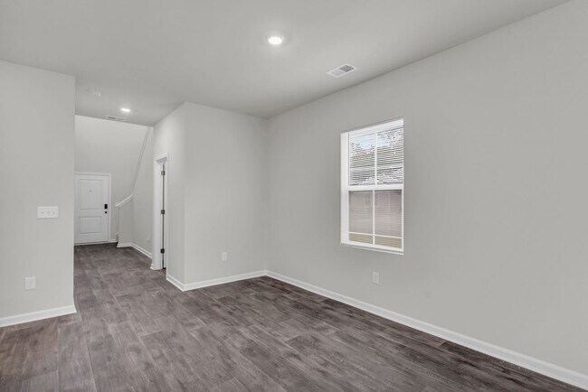 Building Photo - Single Family Home - Long Term Rental
