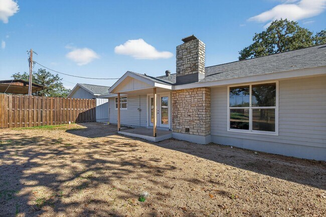 Building Photo - 670 Woodland Acres Dr