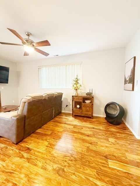 Building Photo - 275 NE Miramar Cir