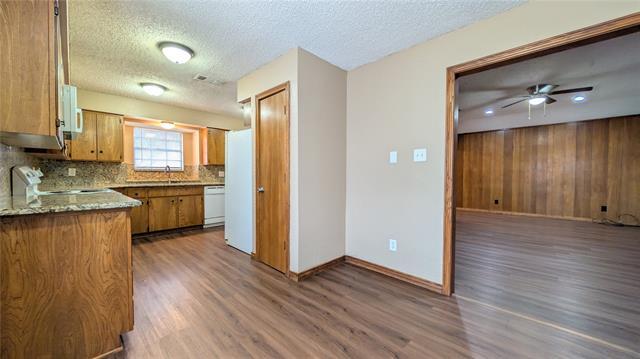 Building Photo - 429 Headlee St