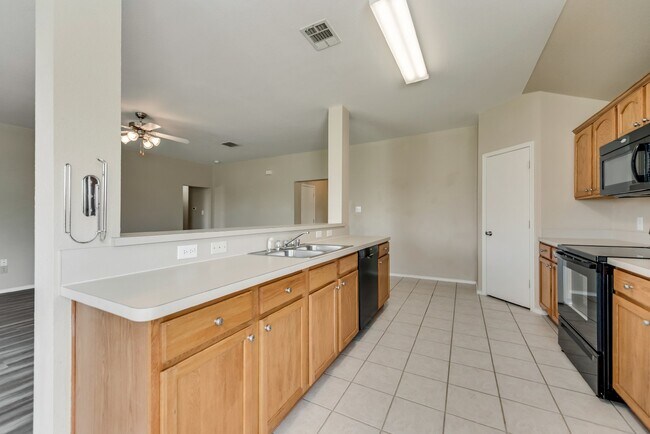 Building Photo - Updated 3-2-2 Ranch in McKamy Evers (North Denton)