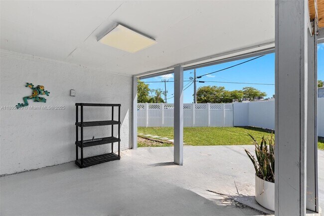 Building Photo - 1708 NW 58th Ave