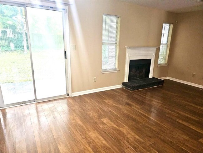 Building Photo - 8040 Creekstone Way