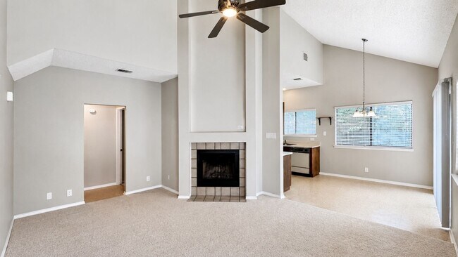 Building Photo - Northwest San Antonio Rental - 3/2 - Near SeaWorld, Alamo Ranch & Lackland AFB