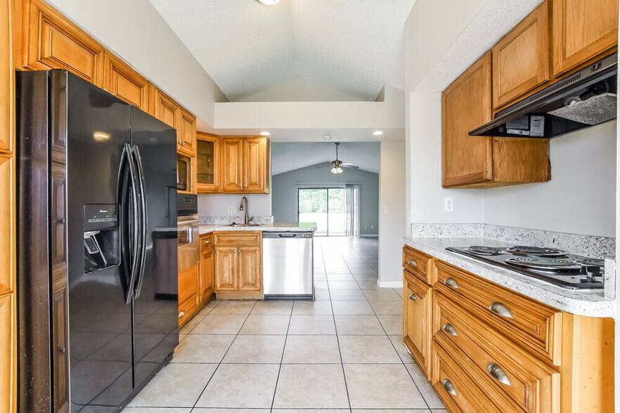 Building Photo - 13530 Texas Woods Cir