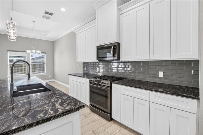 Building Photo - 6718 Stuyvesant Ct
