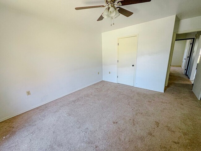 Building Photo - 3021 Del Sur