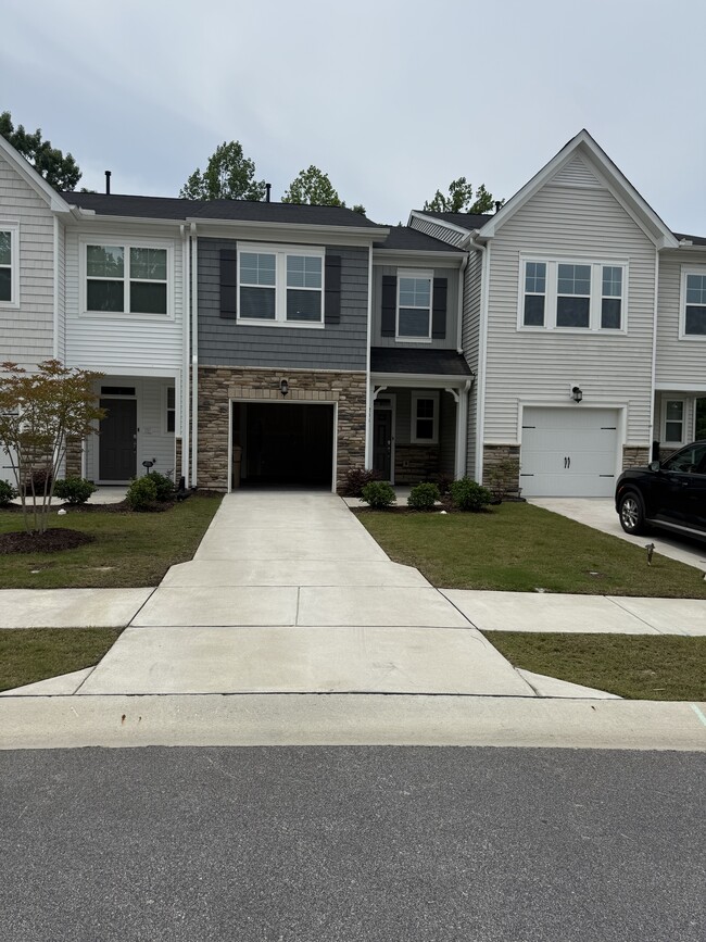 Building Photo - 234 Velvet Ridge Way