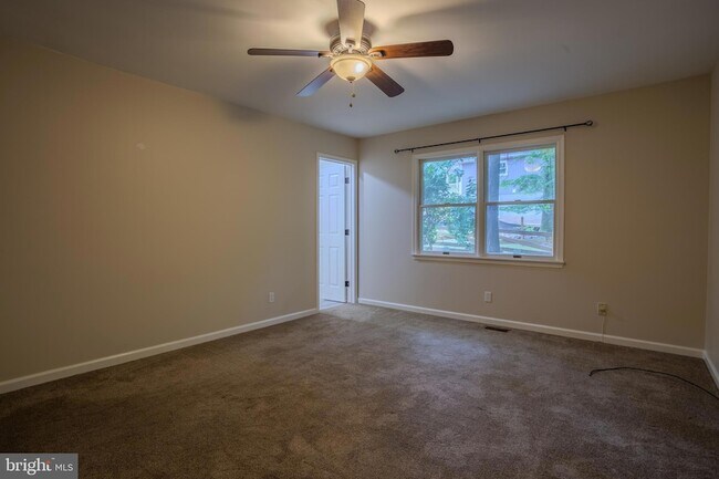 Building Photo - 309 Old Shady Grove Ln