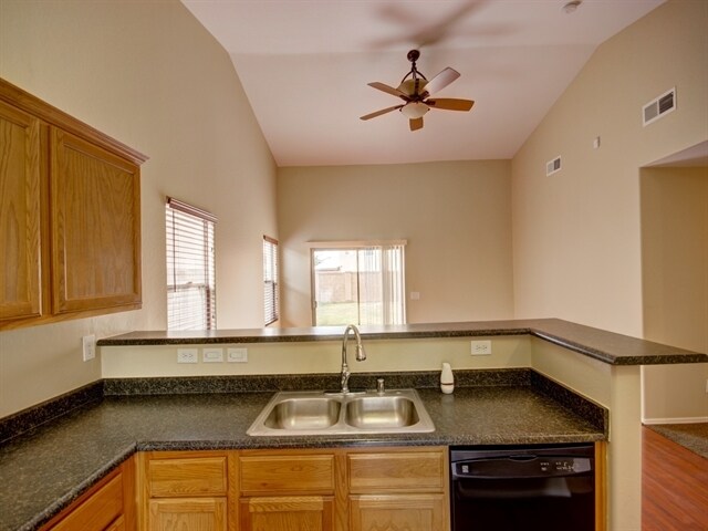 Building Photo - 7202 S 45th Ave