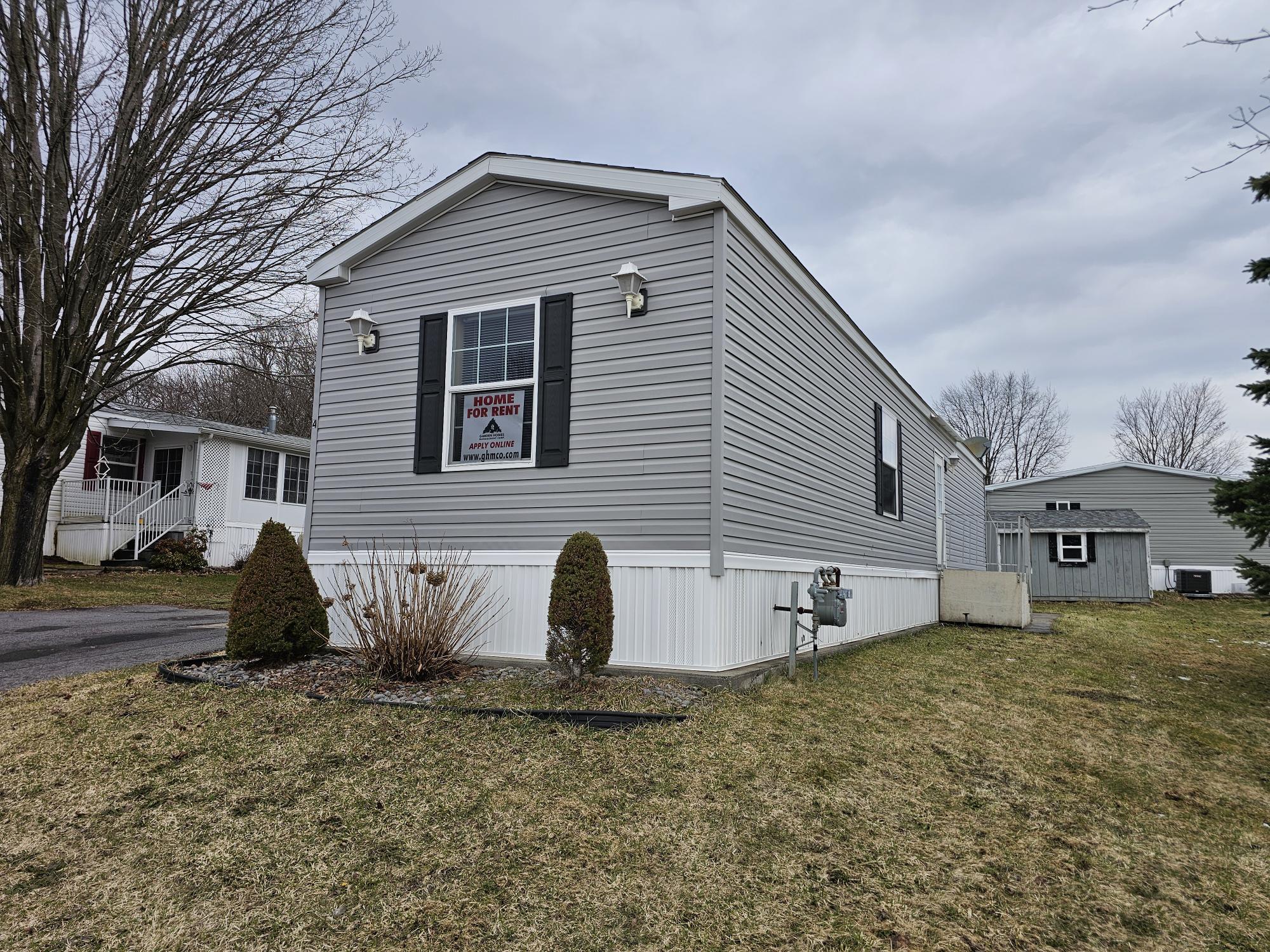 Building Photo - 4 Parkview Dr