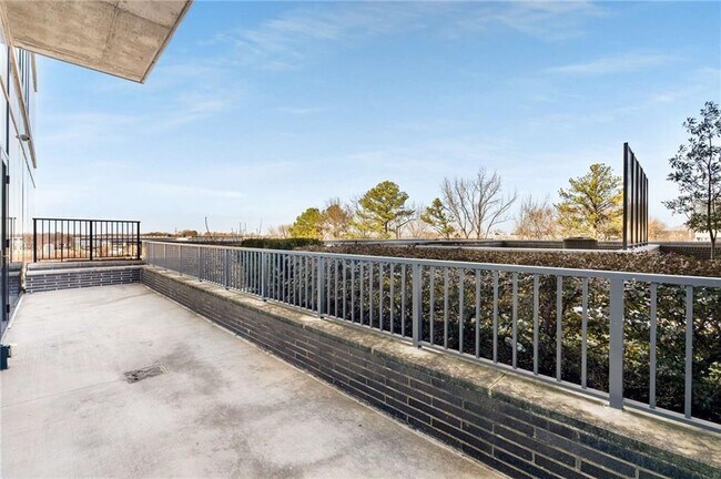 Building Photo - 788 West Marietta St NW