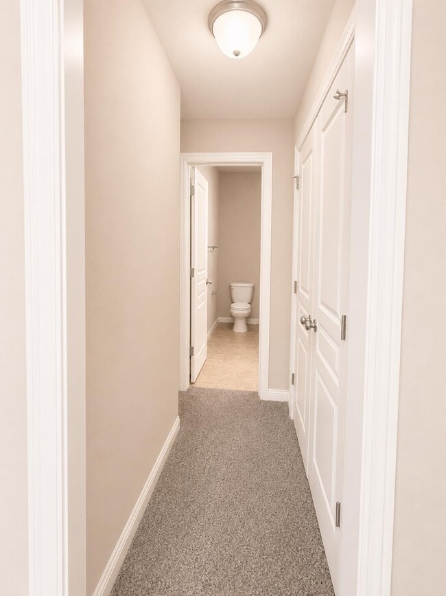 Building Photo - 7420 Arratt Ct