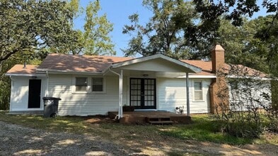 Building Photo - 621 Odum Rd