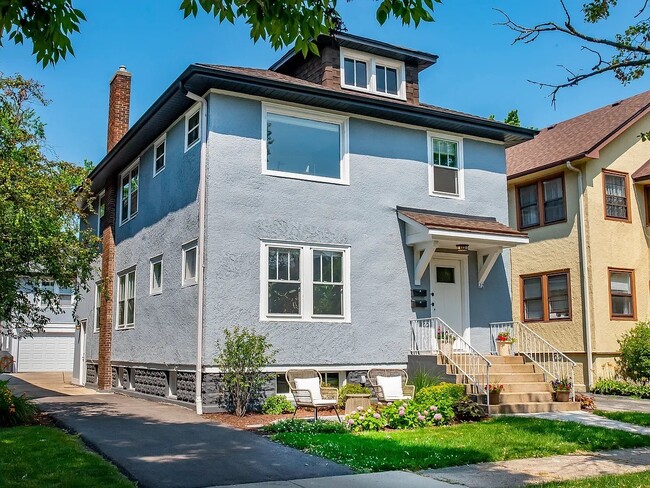 Primary Photo - 22 N Madison Ave