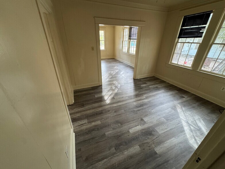 Building Photo - 4559 Clayton Dr