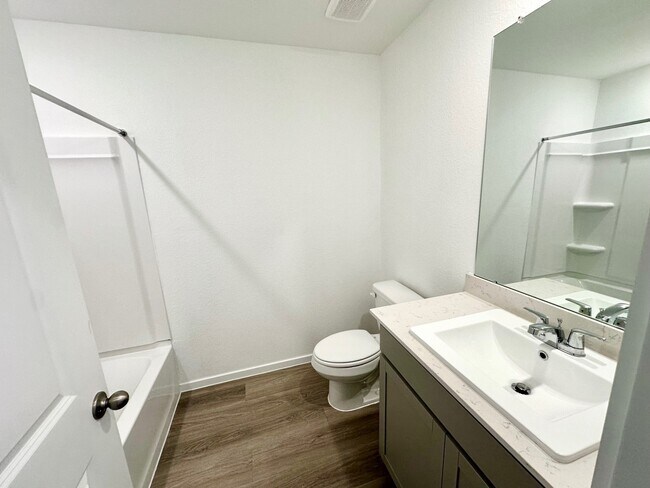 Building Photo - 27736 Woodglen Mews Wy