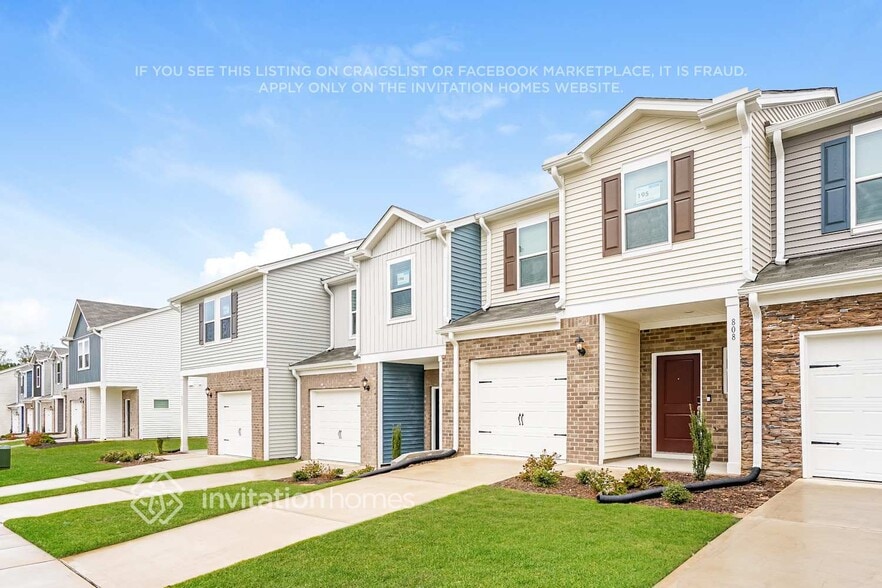 Building Photo - 808 Holiday Pk Ln