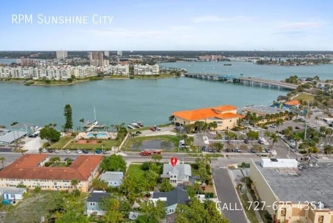 Building Photo - 7700 Boca Ciega Dr
