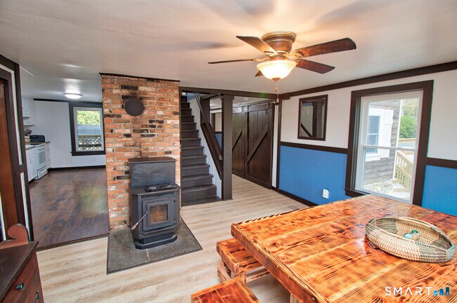 Building Photo - 15 Lower Rd