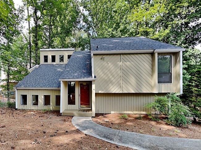 Building Photo - 2205 Oakrill Ct