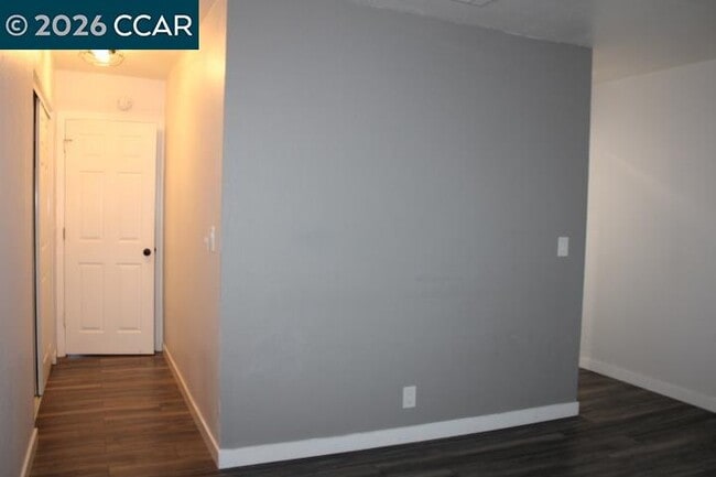 Building Photo - 130 Aster Ct