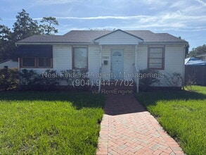 Building Photo - 1309 Macarthur St