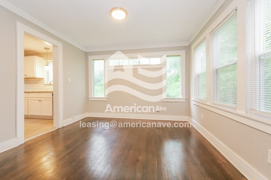 Building Photo - 1824 E 73rd St