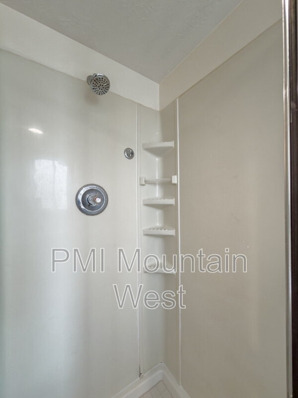 Building Photo - 4982 Aspen Shadow Ct