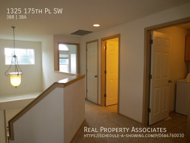 Building Photo - 1325 175th Pl SW