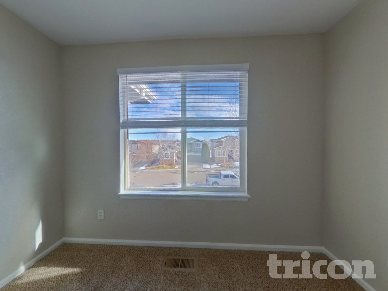 Building Photo - 10773 Southhaven Cir