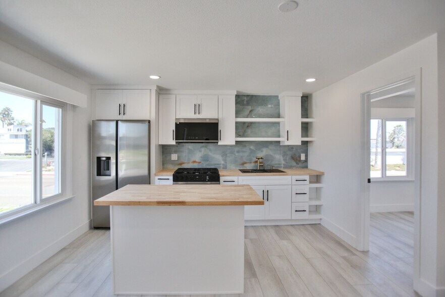 Building Photo - 17165 Pacific Coast Hwy