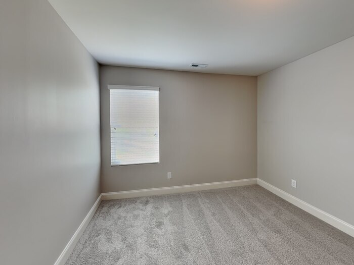 Building Photo - 3200 Emerald Ridge Ct