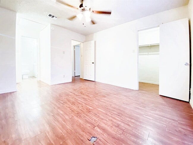 Building Photo - 111 Hughson Ct