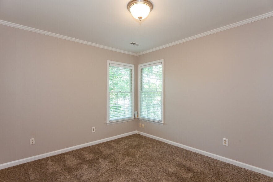 Building Photo - 4801 Bay Pines Ct