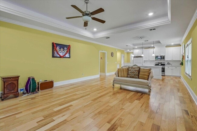 Building Photo - 855 Avery Park Dr