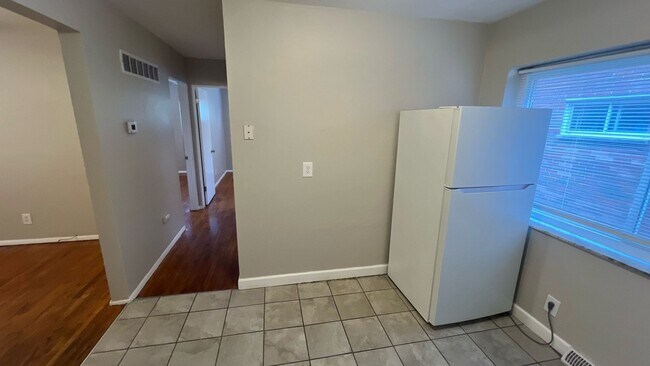 Building Photo - 448 Eichelberger St