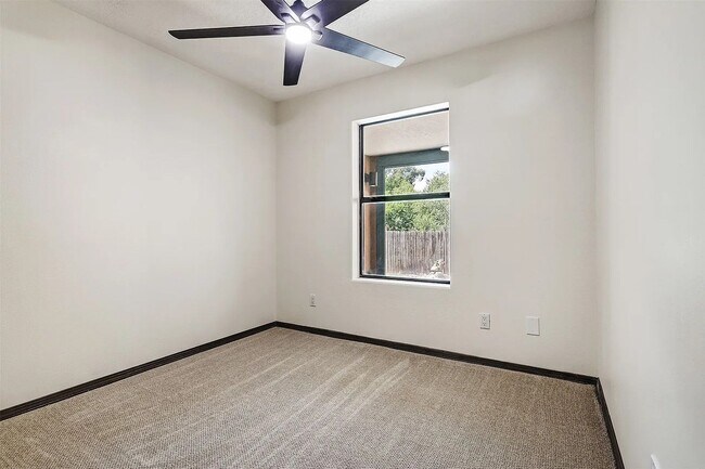 Building Photo - Stylish Townhouse in La Villa Serena