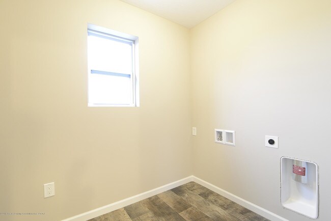 Building Photo - 3586 Fernwood Ln