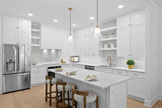 Building Photo - 440 GILMAN Pl