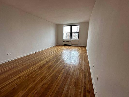 Building Photo - 3 bedroom in BRONX NY 10455