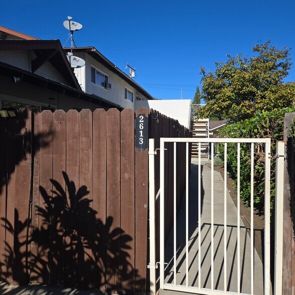 Building Photo - 2613 Andover Ave