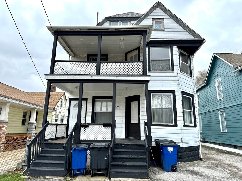 Primary Photo - 1851 W 58th St