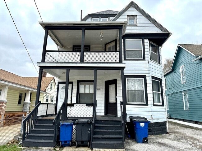 Building Photo - 1851 W 58th St