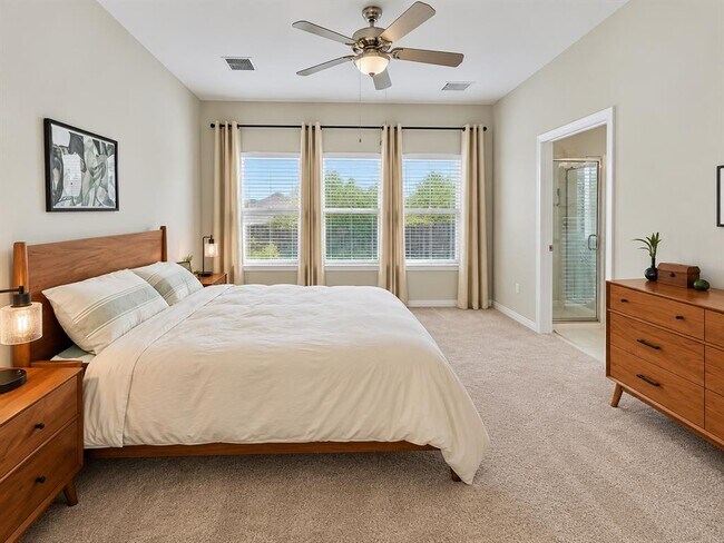 Building Photo - 8816 Sikes Way
