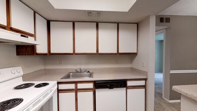 Kitchen - Safire at Matthews