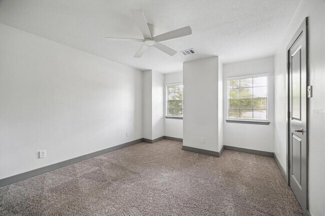 Building Photo - 18715 Big Cypress Dr