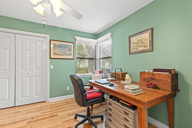 Building Photo - 1224 Deerwood Dr